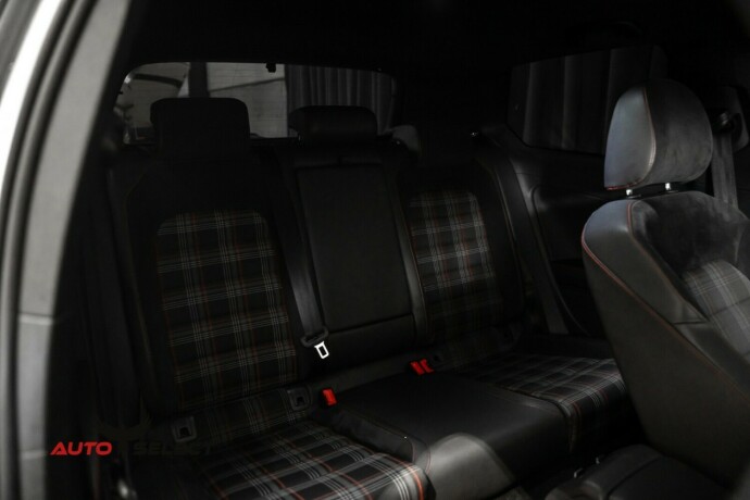 volkswagen-golf-bensin-2015-big-19