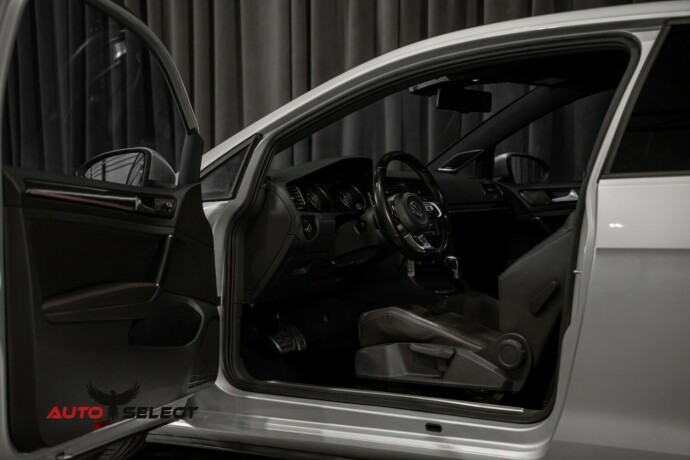 volkswagen-golf-bensin-2015-big-20