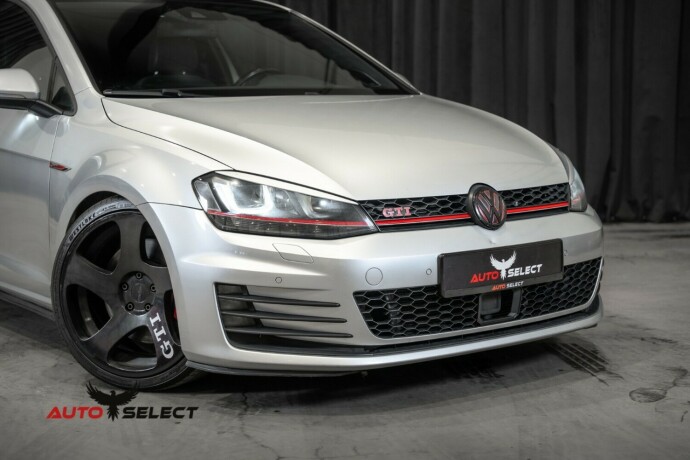 volkswagen-golf-bensin-2015-big-1