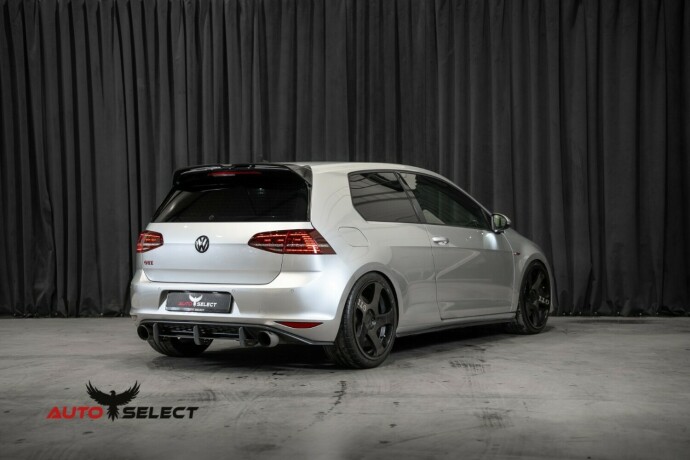 volkswagen-golf-bensin-2015-big-12