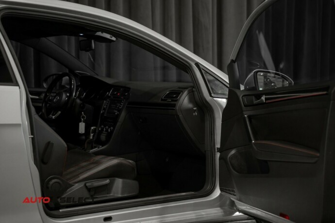 volkswagen-golf-bensin-2015-big-14