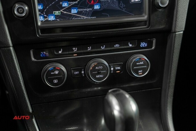 volkswagen-golf-bensin-2015-big-34