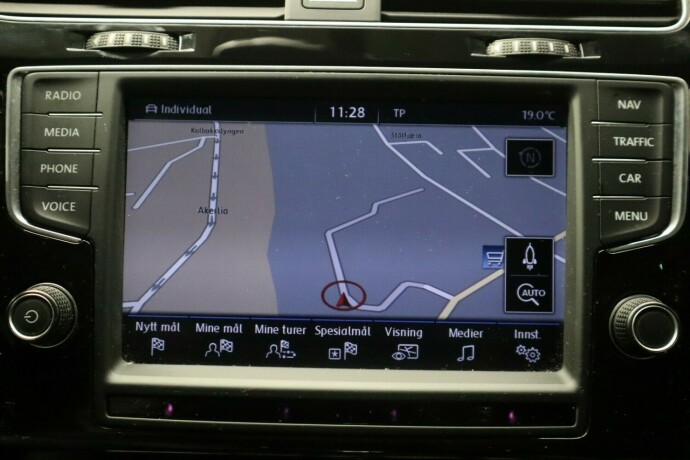 volkswagen-golf-bensin-2015-big-23