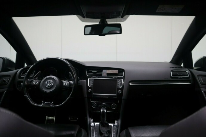 volkswagen-golf-bensin-2015-big-15