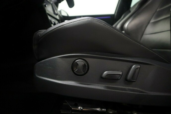 volkswagen-golf-bensin-2015-big-13