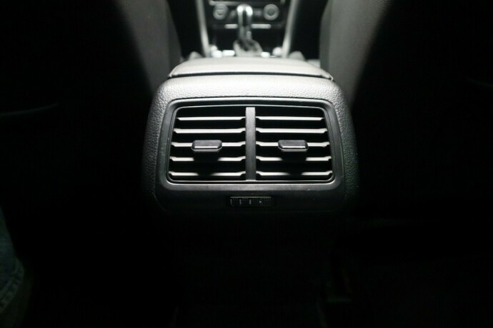 volkswagen-golf-bensin-2015-big-31