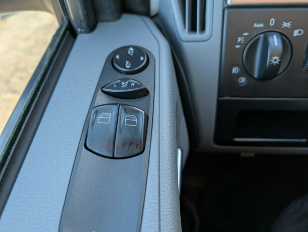 mercedes-benz-viano-diesel-2007-big-12