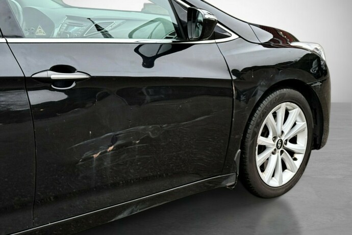 hyundai-i40-diesel-2012-big-9