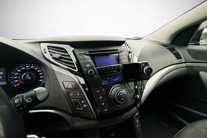 hyundai-i40-diesel-2012-big-20