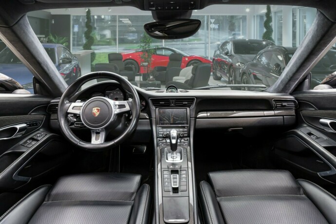 porsche-911-bensin-2012-big-18