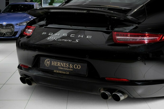porsche-911-bensin-2012-big-5