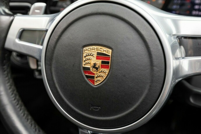 porsche-911-bensin-2012-big-24