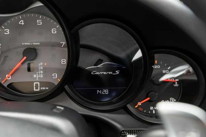 porsche-911-bensin-2012-big-26