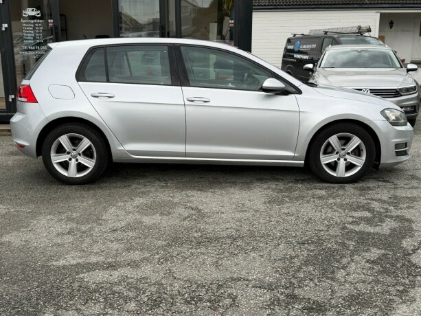 volkswagen-golf-diesel-2014-big-3