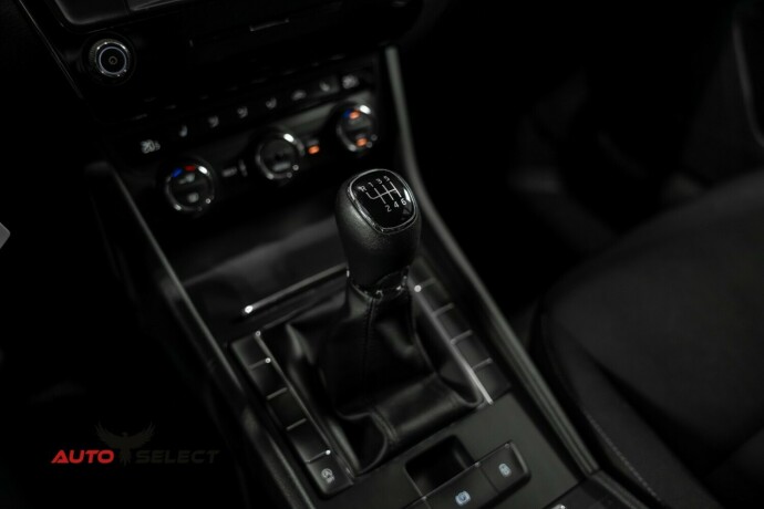 skoda-superb-bensin-2017-big-32