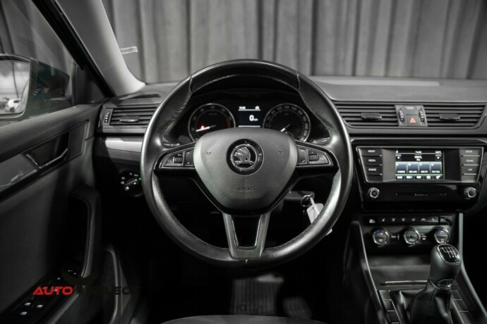skoda-superb-bensin-2017-big-25