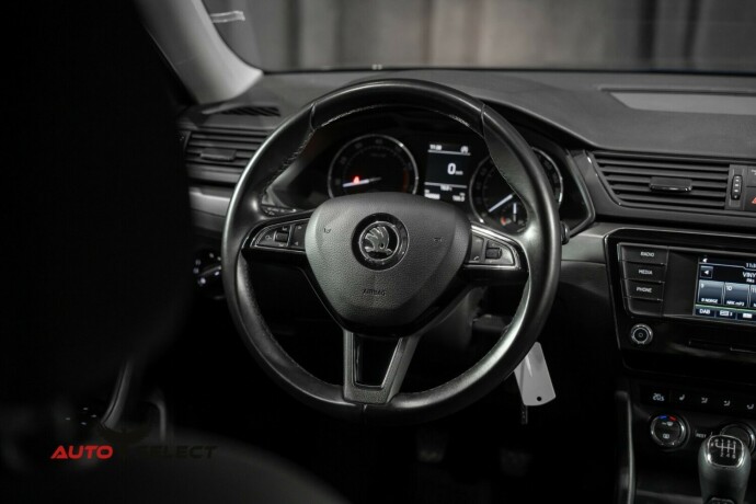 skoda-superb-bensin-2017-big-24