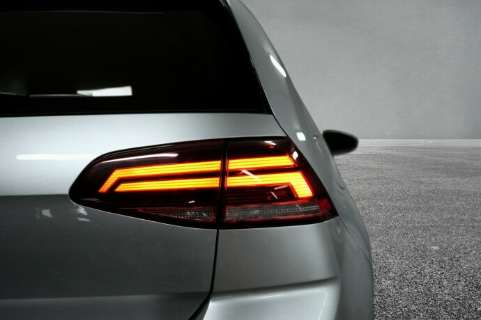 volkswagen-golf-elektrisitet-2019-big-9