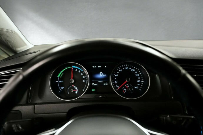 volkswagen-golf-elektrisitet-2019-big-12