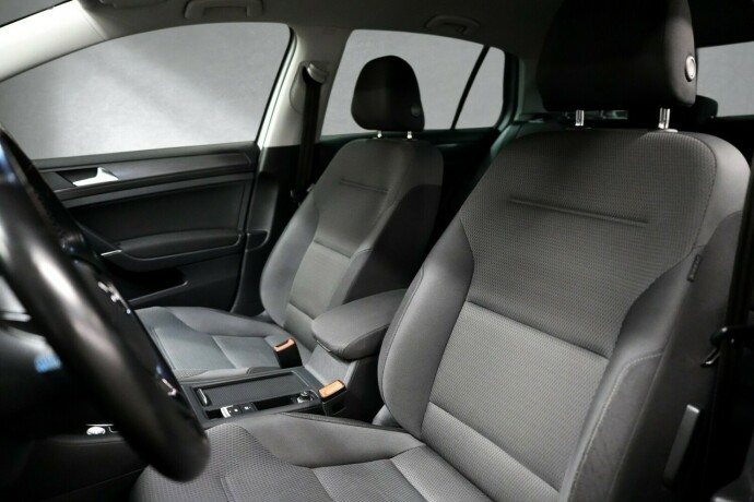 volkswagen-golf-elektrisitet-2019-big-17