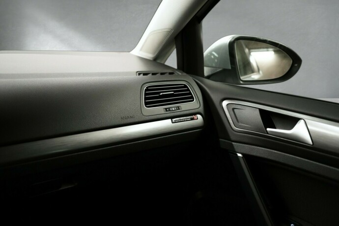 volkswagen-golf-elektrisitet-2019-big-15