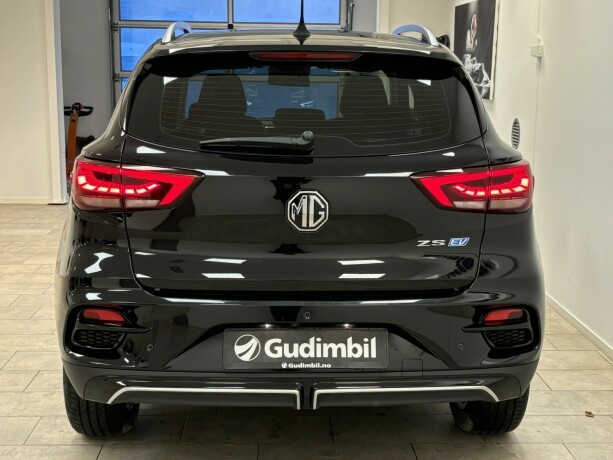 mg-zs-ev-elektrisitet-2022-big-6