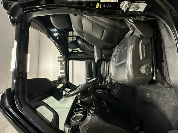 jeep-wrangler-diesel-2021-big-26