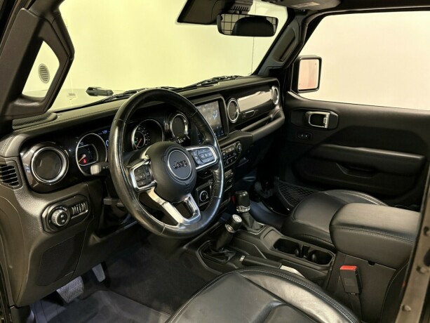 jeep-wrangler-diesel-2021-big-8