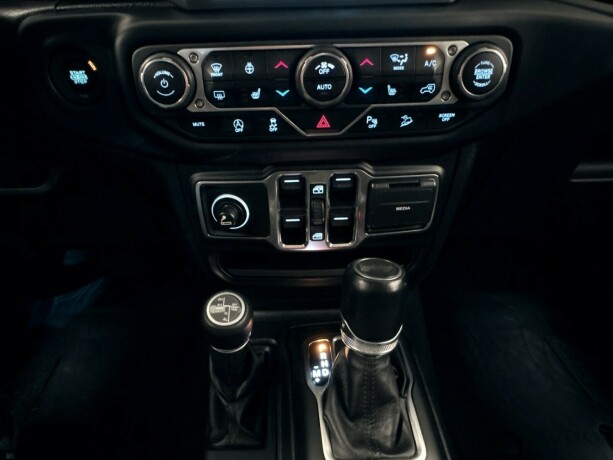 jeep-wrangler-diesel-2021-big-34