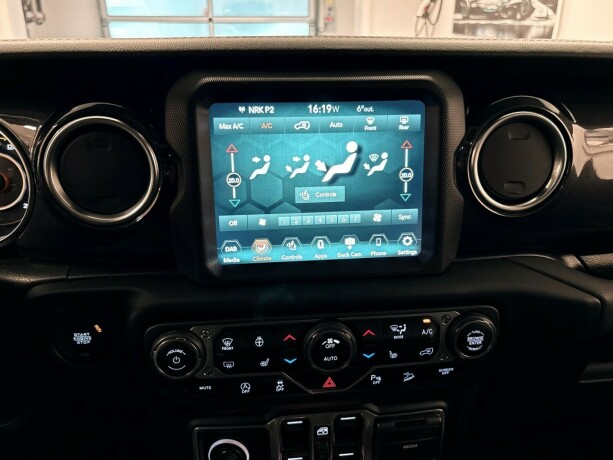 jeep-wrangler-diesel-2021-big-37