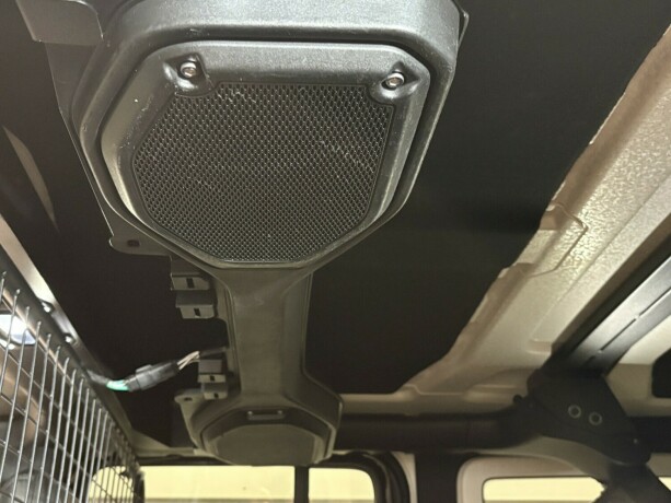 jeep-wrangler-diesel-2021-big-23