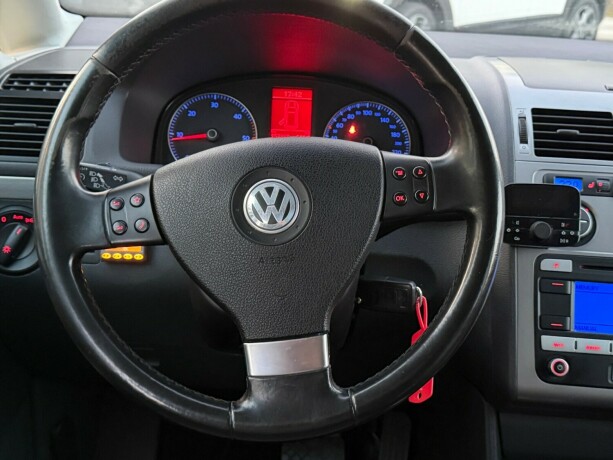 volkswagen-touran-diesel-2008-big-10