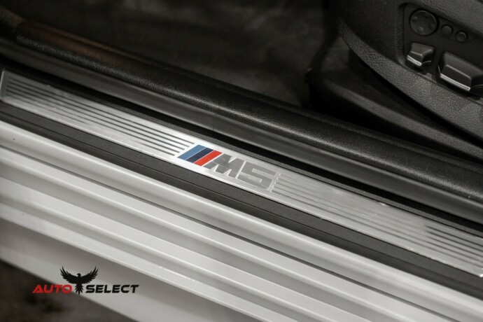 bmw-m5-bensin-2012-big-37