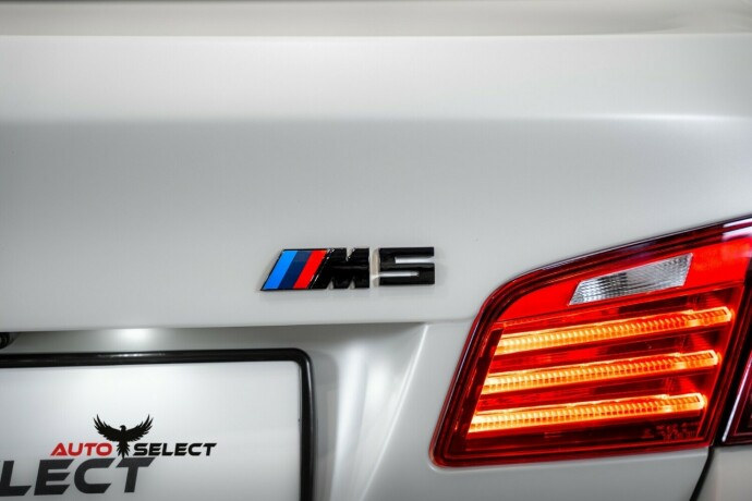 bmw-m5-bensin-2012-big-14