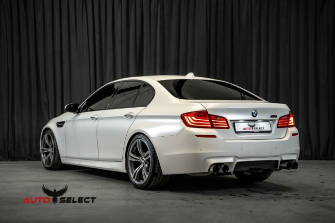 bmw-m5-bensin-2012-big-12