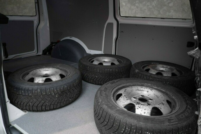 volkswagen-transporter-diesel-2017-big-22