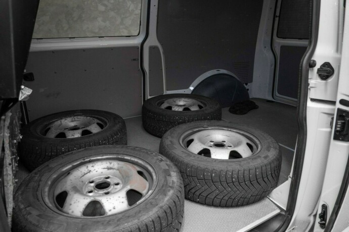 volkswagen-transporter-diesel-2017-big-20