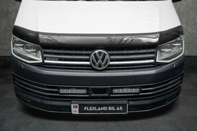 volkswagen-transporter-diesel-2017-big-2