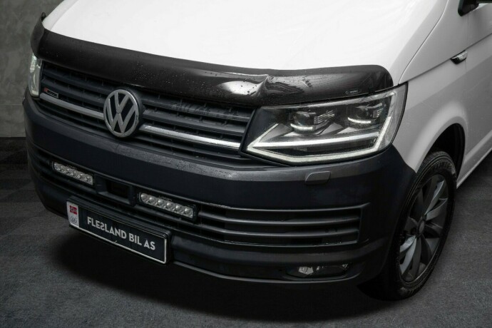 volkswagen-transporter-diesel-2017-big-5