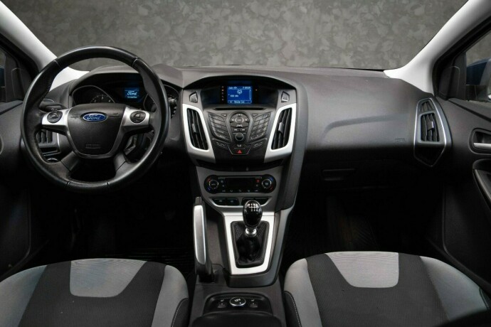 ford-focus-diesel-2011-big-19