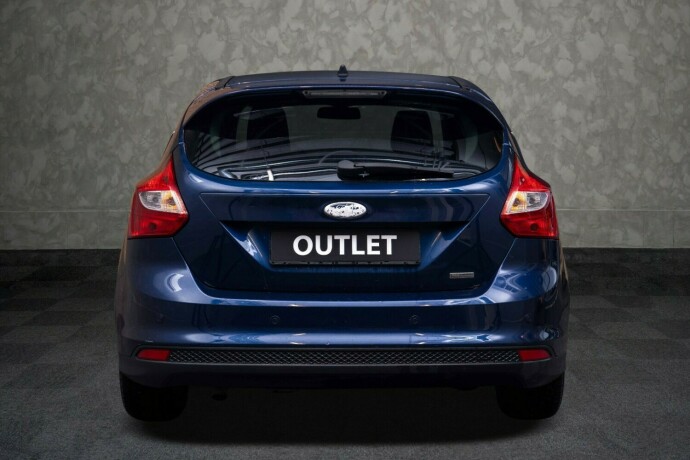 ford-focus-diesel-2011-big-9