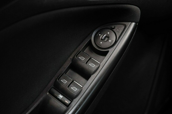 ford-focus-diesel-2011-big-15