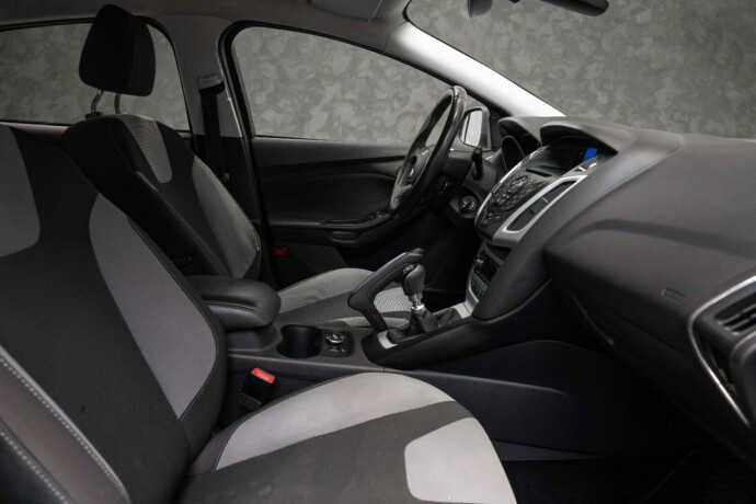 ford-focus-diesel-2011-big-20