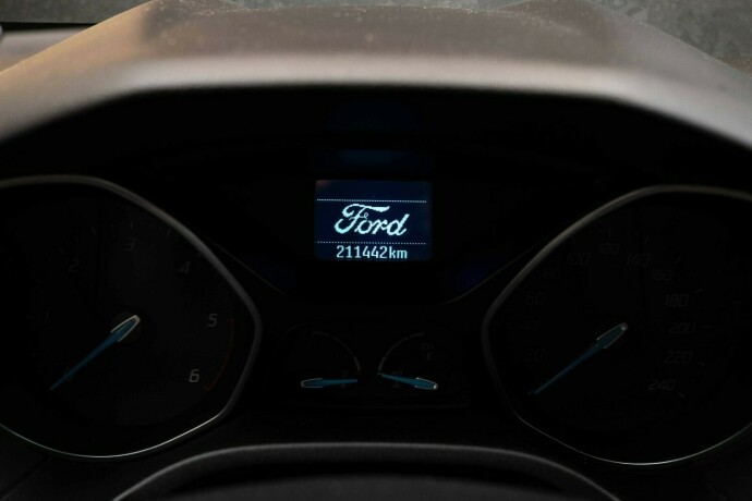 ford-focus-diesel-2011-big-10