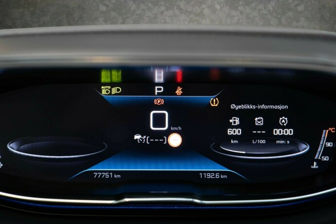 peugeot-5008-diesel-2021-big-12