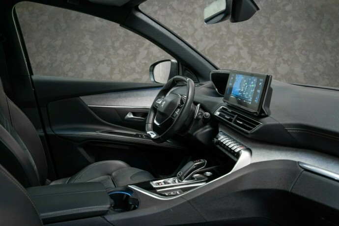 peugeot-5008-diesel-2021-big-32