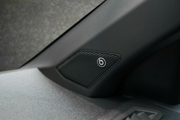 volkswagen-t-roc-bensin-2018-big-18