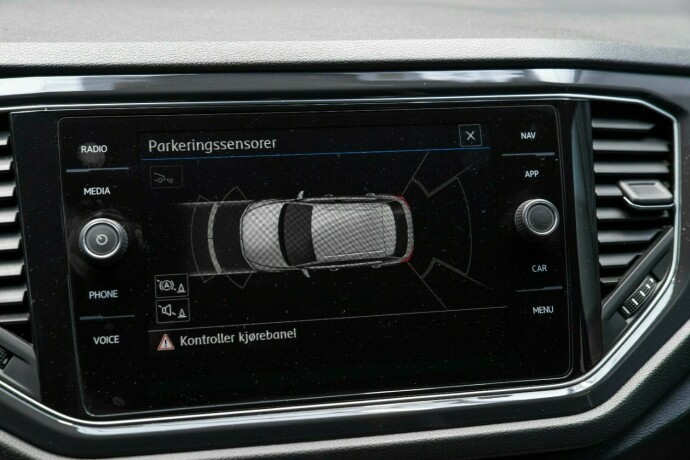 volkswagen-t-roc-bensin-2018-big-23