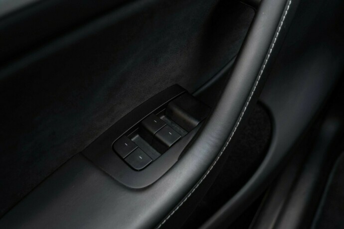 tesla-model-y-elektrisitet-2023-big-23