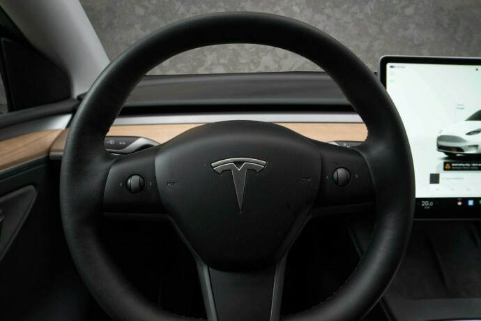 tesla-model-y-elektrisitet-2023-big-12